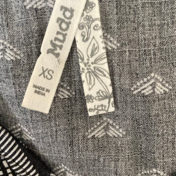 MUDD Women Top XS Black Bell Sleeve Boho Babydoll‎ Cottage Y2K Retro Girly NEW - Picture 2 of 11